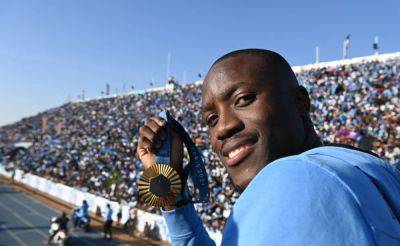 Noah Lyles - Kenny Bednarek - Watch: Massive Celebrations Erupt As Botswana Welcomes Home Paris Olympics 2024 Gold - sports.ndtv.com - Usa - Botswana