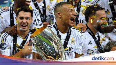 Carlo Ancelotti - Kylian Mbappe - Federico Valverde - Mimpi Jadi Kenyataan Kylian Mbappe: Juara Bersama Real Madrid - sport.detik.com