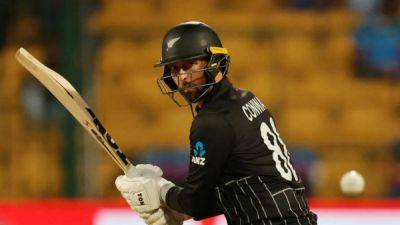 New Zealand's Conway opts for casual contract