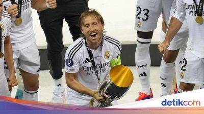 Luka Modric - El Real - Dani Carvajal - Federico Valverde - Luka Modric Sudah 27 Trofi Bersama Real Madrid - sport.detik.com