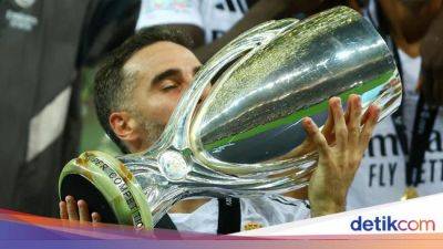 Dani Carvajal - Dani Carvajal: Tiga Bulan Tiga Trofi - sport.detik.com