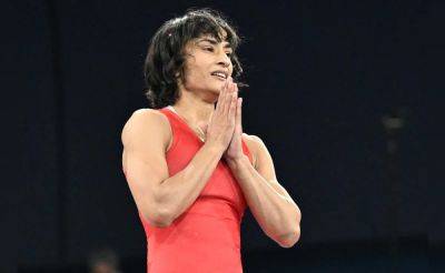 "We Will Welcome Her Like A Gold Medalist": Wrestler Vinesh Phogat's Uncle Mahavir