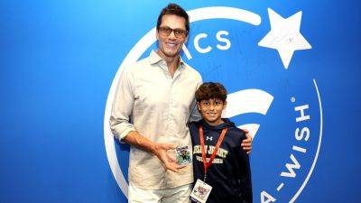 Tom Brady reveals inspiring advice he gave 12-year-old in surprise Make-A-Wish meeting at Fanatics Fest