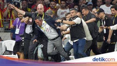 Liga Turki Kembali Rusuh, Bos Fenerbahce Diserang! - sport.detik.com