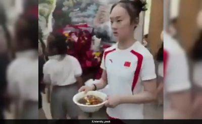 Watch: Chinese Gymnast Serves Food In Local Restaurant Days After Winning Olympics Silver Medal - sports.ndtv.com - Italy - China