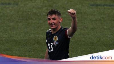 Napoli Berburu Billy Gilmour