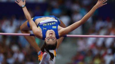 Ukraine and Canada shine in high jump, hammer throw qualifying