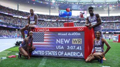Team USA sets new world record in 4x400m mixed relay - ESPN