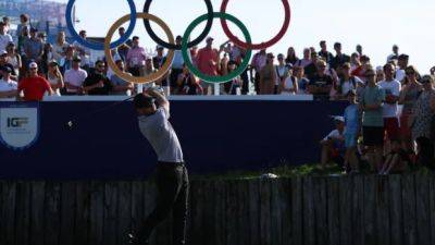 Conners cracks top 15 as Matsuyama takes early lead at Olympic golf tournament