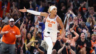 Connecticut Sun star DiJonai Carrington calls out WNBA for failing to promote historic game - foxnews.com - Los Angeles - county Garden - state Connecticut