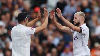 Joe Root - Graham Thorpe - Mark Wood - Chris Woakes - Harry Brook - Jamie Smith - Dan Lawrence - Angelo Mathews - Dhananjaya De-Silva - Gus Atkinson - Matthew Potts - Sri Lanka bat first in opening test against England - channelnewsasia.com - Britain - Sri Lanka