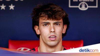 Wanda Metropolitano - Atletico Madrid - Diego Simeone - João Félix - London Biru - Fans Atletico Rusak Plakat Joao Felix di Wanda Metropolitano - sport.detik.com - Portugal