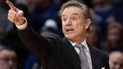 Thieves swipe sword, bullhorn from St. John's coach Rick Pitino - ESPN - espn.com - New York