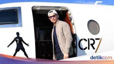 Lionel Messi - Cristiano Ronaldo - Paul Pogba - 4 Pesepakbola yang Punya Jet Pribadi Termahal - sport.detik.com
