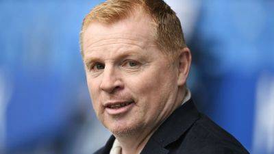 Neil Lennon - Lennon returns from Bucharest for 'family emergency' - rte.ie - Romania - Ireland