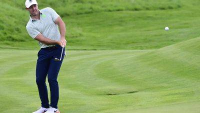 Paris 2024: McIlroy goes bogey-free to keep gold medal hopes alive