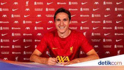 Giorgi Mamardashvili - Federico Chiesa - Arne Slot - Liga Inggris - Federico Chiesa ke Liverpool, Arne Slot: Pengalamannya Dibutuhkan - sport.detik.com - Liverpool