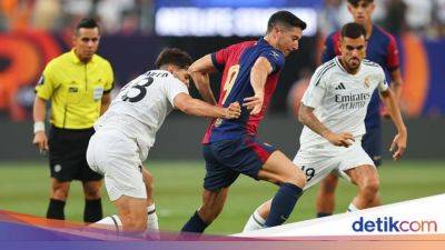 Hansi Flick Kritik Barcelona Meski Kalahkan Madrid