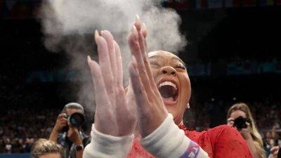 Suni Lee wins sixth Olympic gymnastics medal with bronze in bars - ESPN - espn.com - France - Usa - China - Algeria - county Lee