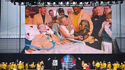 NFL legend Steve McMichael in hospital bed as he's inducted into Hall of Fame in heartbreaking ceremony - foxnews.com - state Ohio