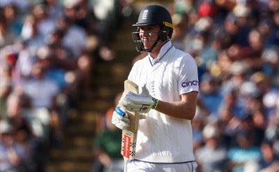 Joe Root - Mark Wood - Zak Crawley - Chris Woakes - Harry Brook - Jamie Smith - Dan Lawrence - Gus Atkinson - Matthew Potts - Zak Crawley Suffers Fracture, Ruled Out Of England vs Sri Lanka Test Series - sports.ndtv.com - Sri Lanka - Jordan - Pakistan - county Dillon - county Essex