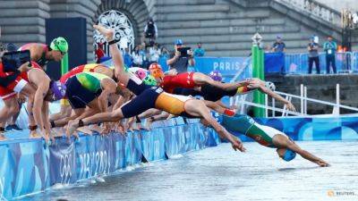 Seine triathlon swim may cause sickness, definitely caused stress