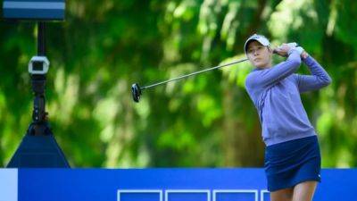 Korda defends title as women's golf stars relish crowds