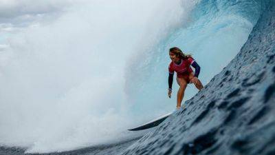 Paris Olympics - U.S. surfer Caroline Marks wins women's gold at Olympics - ESPN - espn.com - France - Brazil - Usa - Costa Rica - Peru - county Caroline