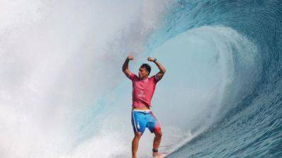 Surfing-Vaast goes to war to win gold for Polynesia and France