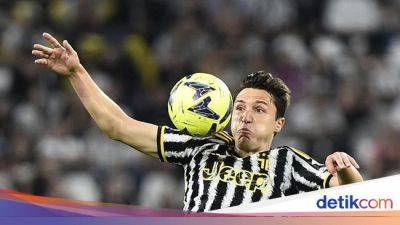 Federico Chiesa - Davide Frattesi - Adrien Rabiot - As Roma - Teun Koopmeiners - Roma Paling Serius Kejar Chiesa - sport.detik.com