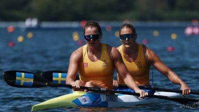 Canoeing-Swedish sprinter ditches spray skirt to find paddling rhythm