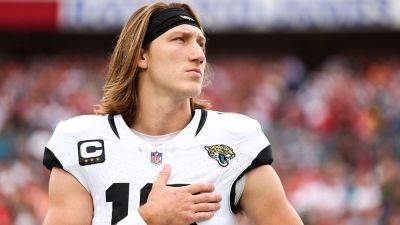 Joe Burrow - Trevor Lawrence - Doug Pederson - Trevor Lawrence lost golf clubs after refusing private jet despite $275M contract, Jaguars coach says - foxnews.com - Usa - Los Angeles - state Nevada