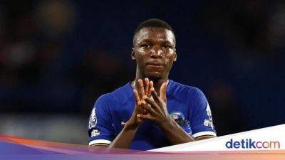 Chelsea Tak Menjanjikan di Pramusim, Caicedo... Salahkan Lapangan