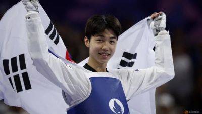 Taekwondo-South Korea's Park wins men's flyweight gold