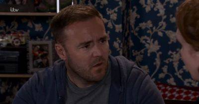 Coronation Street fans issue same three-word comment after Tyrone Dobbs' baby news