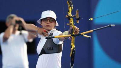 Pregnant fencer and archer send message of strength to women