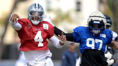 Mike Maccarthy - Dak Prescott held out of Friday practice due to ankle soreness - ESPN - espn.com - New York - Los Angeles - state California - county Bay