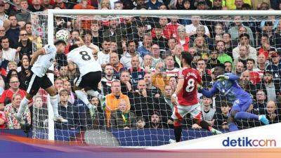 Diogo Dalot - Luis Díaz - Ryan Gravenberch - Liga Inggris - MU Vs Liverpool: Brace Diaz Bawa The Reds Unggul 2-0 di Babak I - sport.detik.com