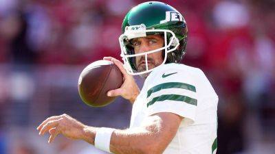 Aaron Rodgers finds an old friend for 1st career Jets touchdown pass