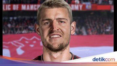 Harry Maguire - Matthijs De-Ligt - Meme Matthijs De Ligt Jadi Harry Maguire - sport.detik.com
