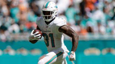 Mike Macdaniel - Dolphins' Raheem Mostert out for TNF; De'Von Achane game-time call - ESPN - espn.com