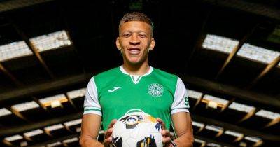 Dwight Gayle signs for Hibs as former Newcastle Utd striker pens one year Easter Road deal