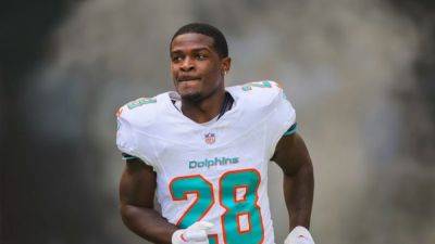 Report: Dolphins RB De'Von Achane to test ankle pregame