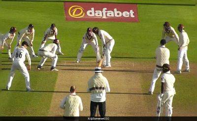 13 Players In 1 Frame, 3 Minutes Left: Somerset vs Surrey Produces Iconic Moment. Watch