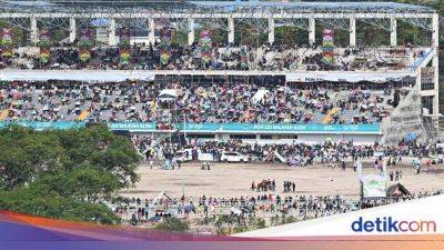 Penonton Pacuan Kuda PON XXI Membludak - sport.detik.com