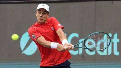 Brandon Nakashima - Davis Cup - U.S. beats Slovakia to join Germany in the last 8 of the Davis Cup Finals - cbc.ca - Britain - France - Finland - Germany - Belgium - Spain - Italy - Usa - Argentina - Australia - Canada - China - county Valencia - state Indiana - Slovakia