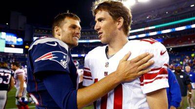 Eli Manning aims to irk Tom Brady by becoming Wrexham fan - ESPN