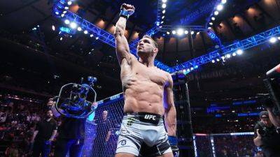 Michael Chandler set to fight Charles Oliveira at UFC 309 - ESPN