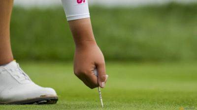 US split foursomes to maintain four-point Solheim Cup lead