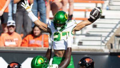 Dillon Gabriel - Dan Lanning - Oregon puts it all together in rivalry rout of Oregon State - ESPN - espn.com - state Oregon - county Boise - state Idaho